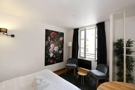 302 - Sejournez Dans Un De Charme A 5 - Flat-guest Apartment